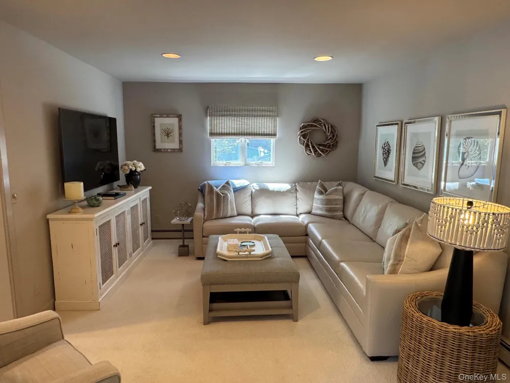 4 Lakewood Lane Quogue, NY 11959
