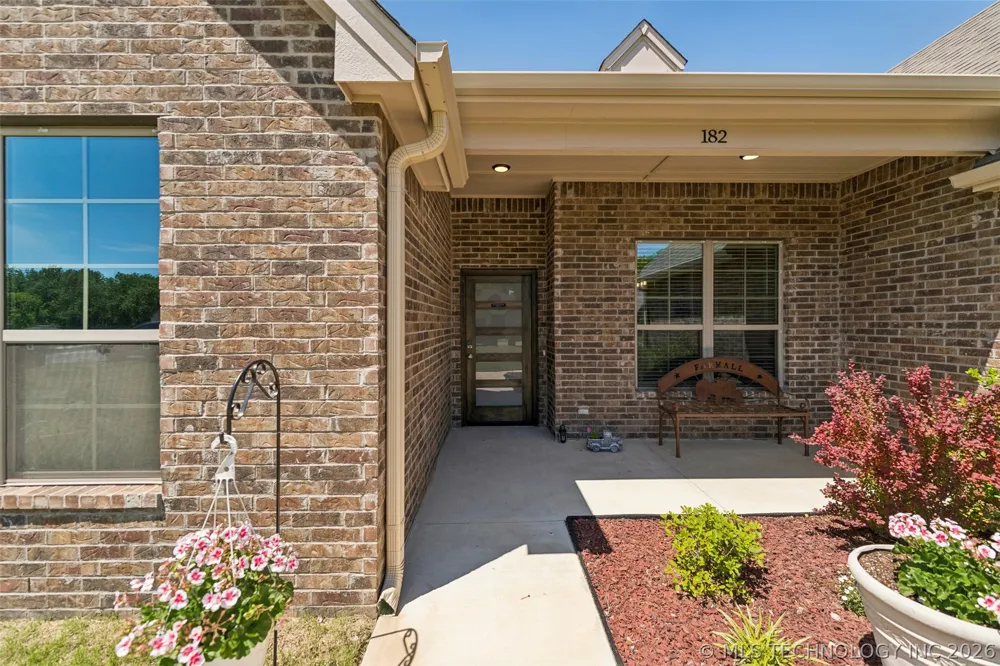 182 Phillips Street Skiatook, OK 74070
