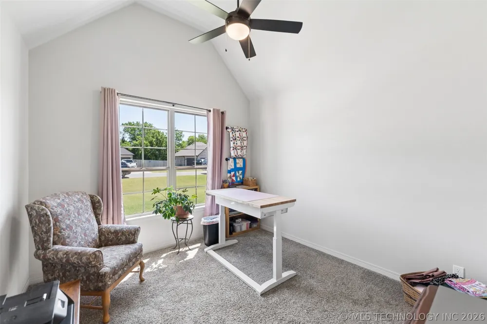182 Phillips Street Skiatook, OK 74070
