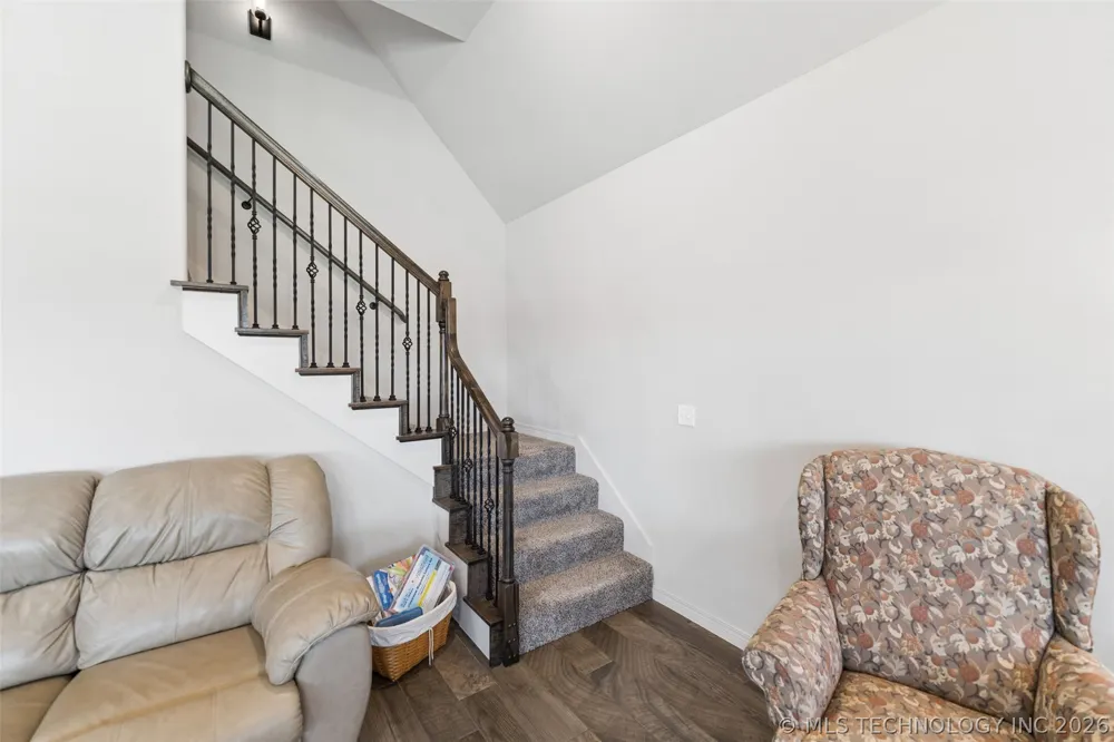 182 Phillips Street Skiatook, OK 74070