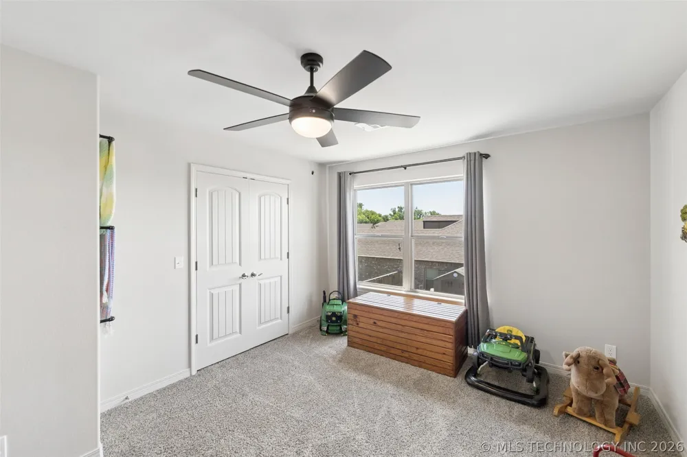 182 Phillips Street Skiatook, OK 74070