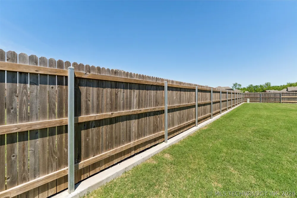 182 Phillips Street Skiatook, OK 74070