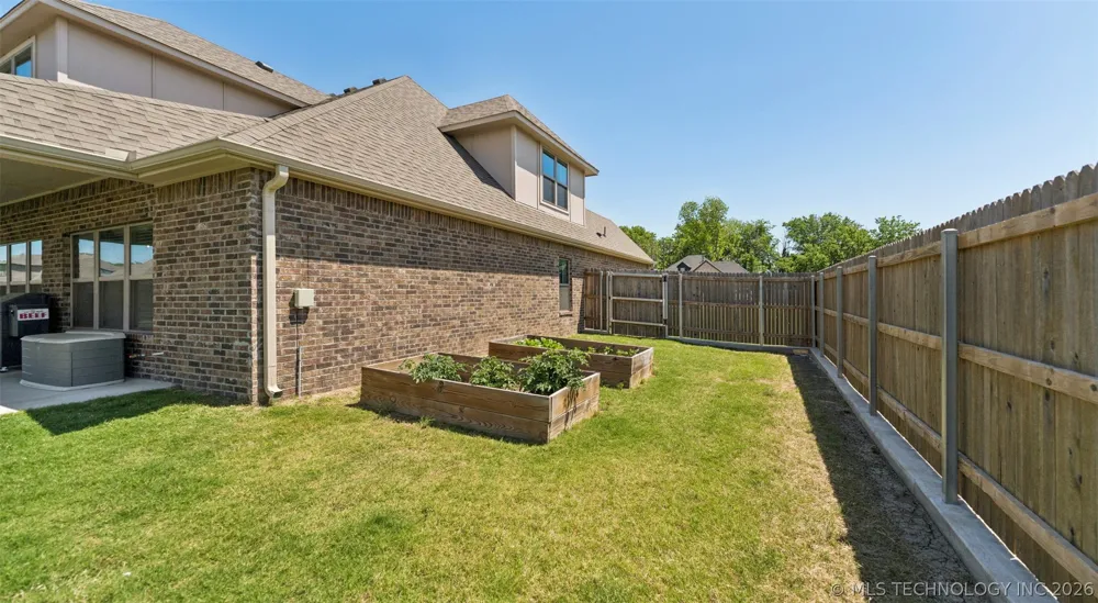 182 Phillips Street Skiatook, OK 74070