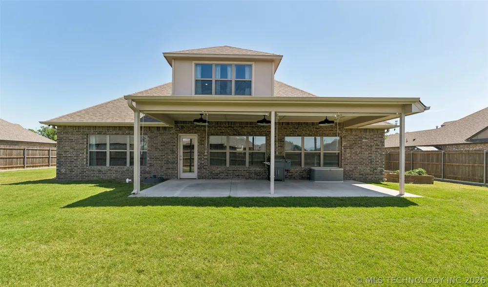 182 Phillips Street Skiatook, OK 74070