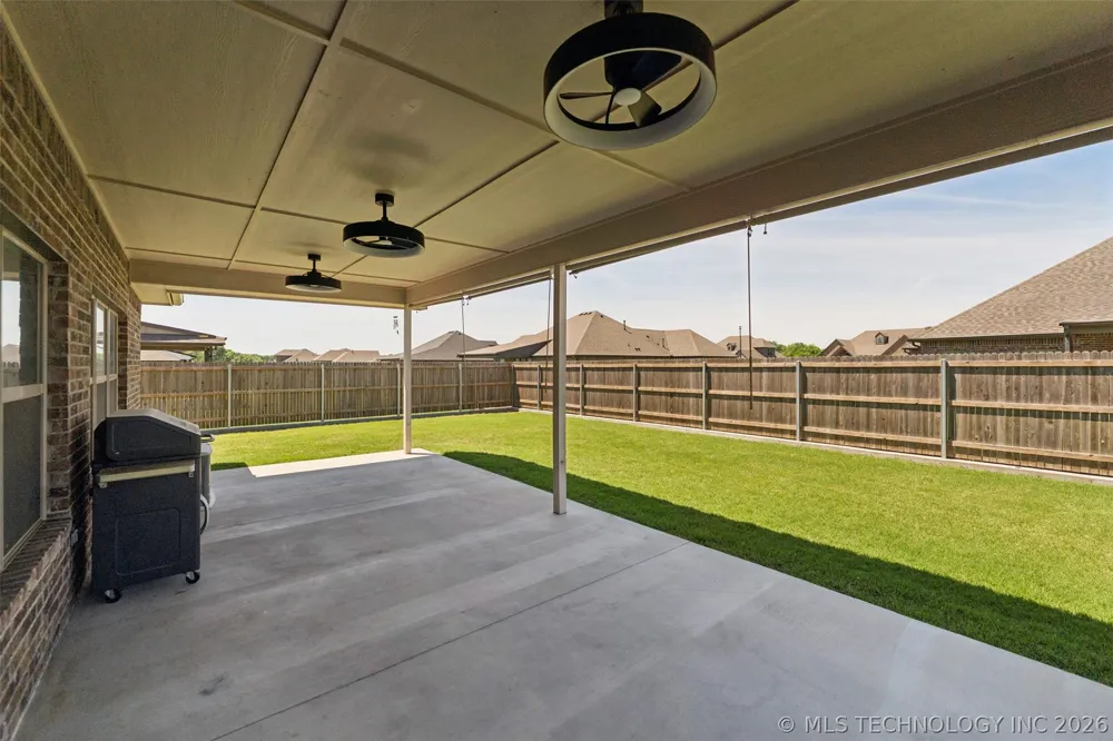 182 Phillips Street Skiatook, OK 74070