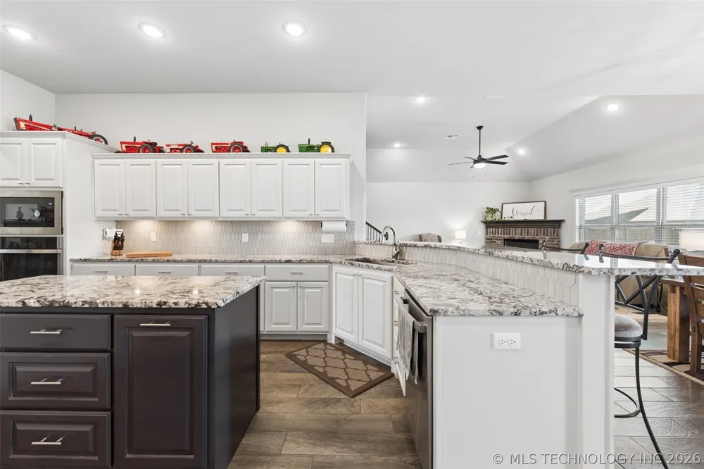 182 Phillips Street Skiatook, OK 74070