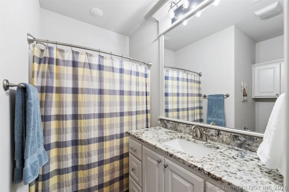 182 Phillips Street Skiatook, OK 74070