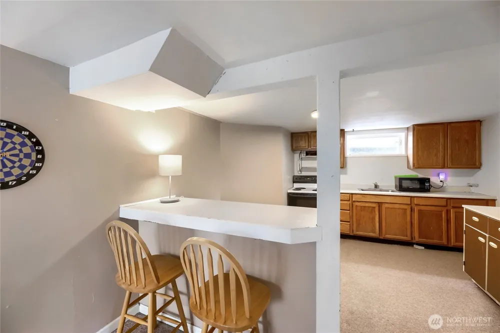 5755 25th Avenue NE Seattle, WA 98105