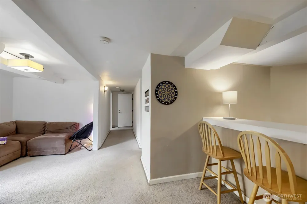 5755 25th Avenue NE Seattle, WA 98105