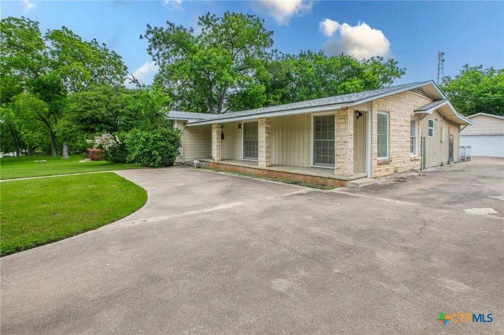 3606 Austin Avenue Waco, TX 76710