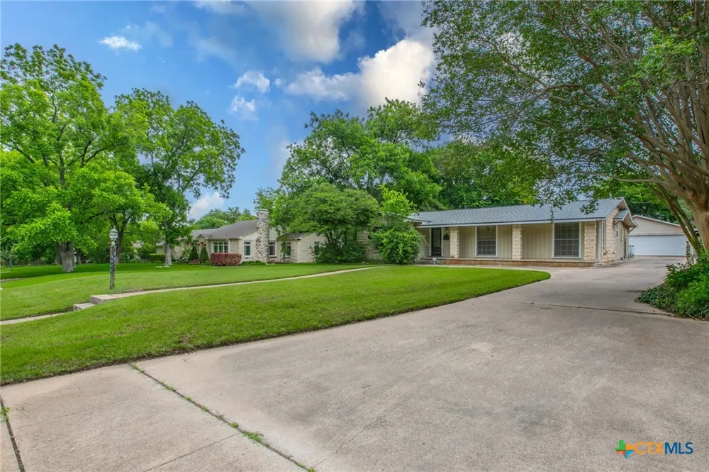 3606 Austin Avenue Waco, TX 76710