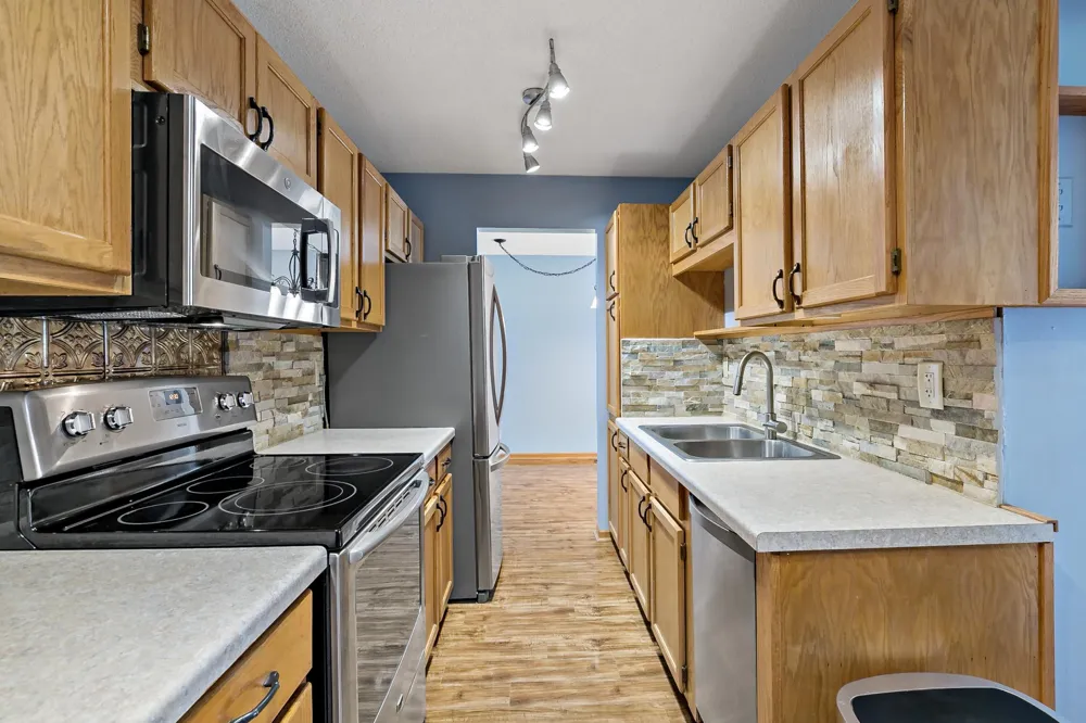 1224 Landmark Trail S Hopkins, MN 55343