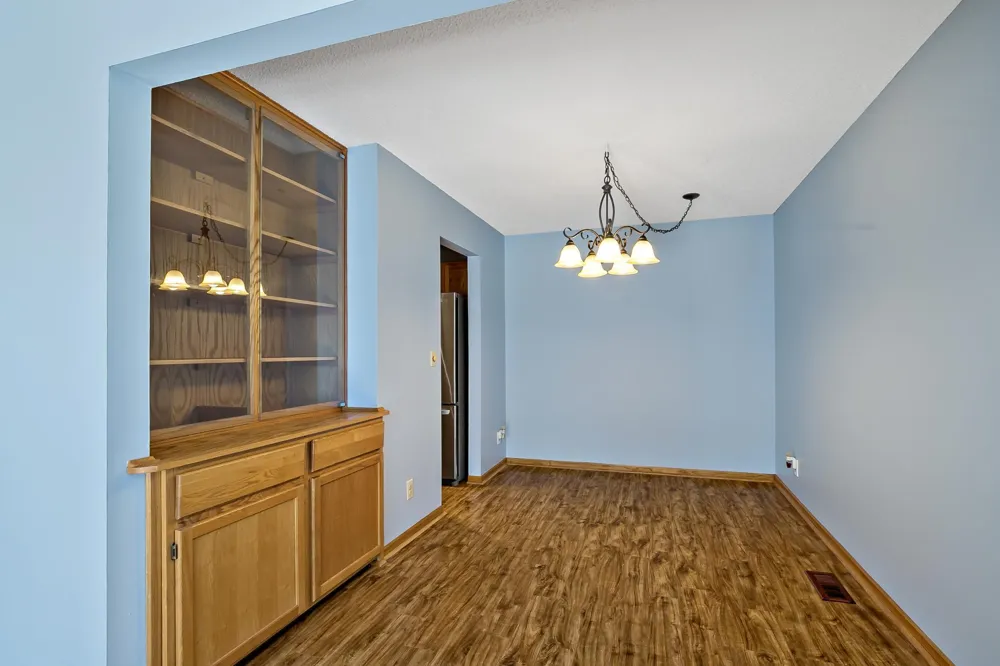 1224 Landmark Trail S Hopkins, MN 55343