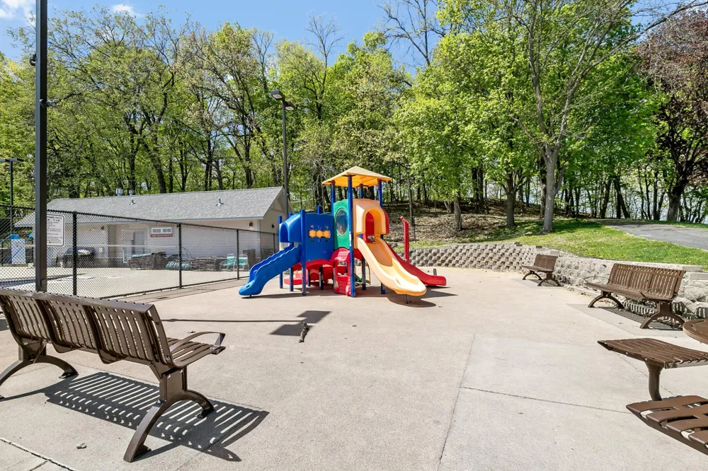 1224 Landmark Trail S Hopkins, MN 55343