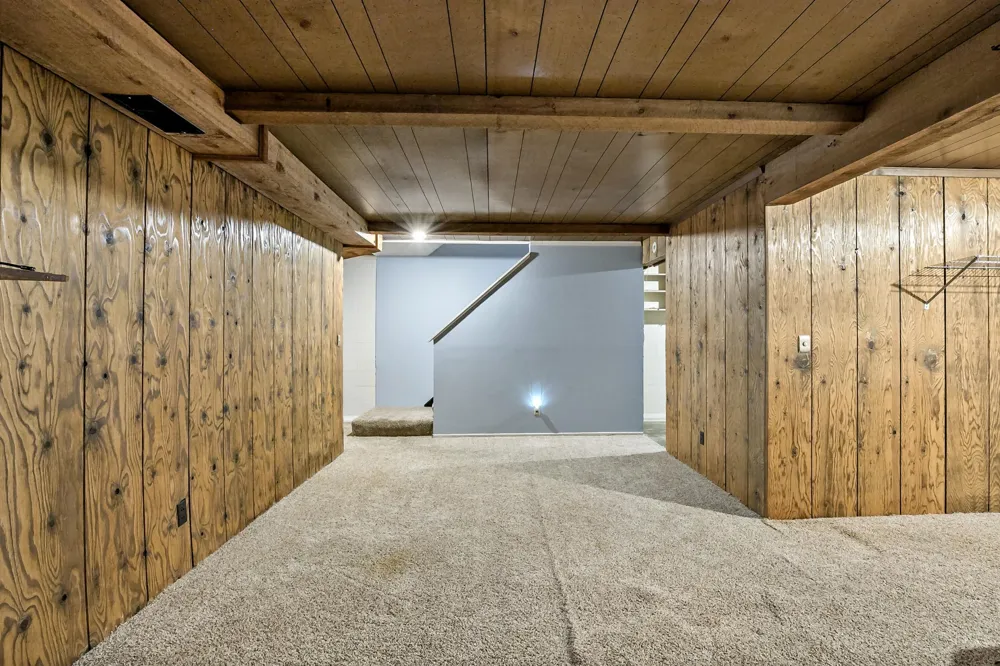 1224 Landmark Trail S Hopkins, MN 55343
