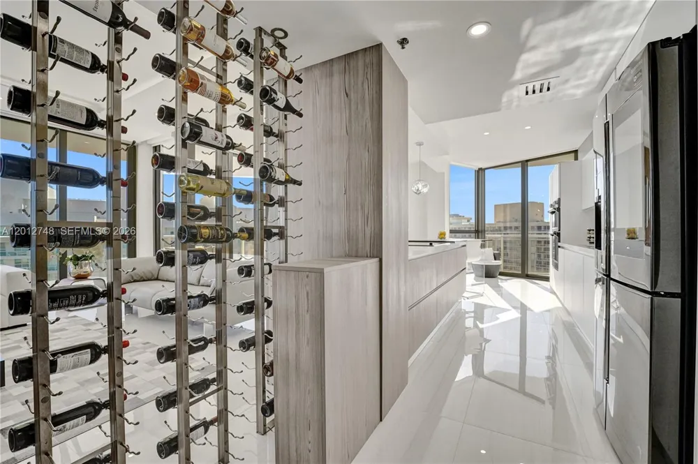 20281 E Country Club Dr #PH14 Aventura, FL 33180