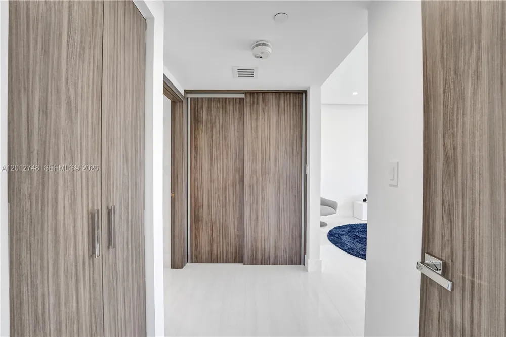 20281 E Country Club Dr #PH14 Aventura, FL 33180