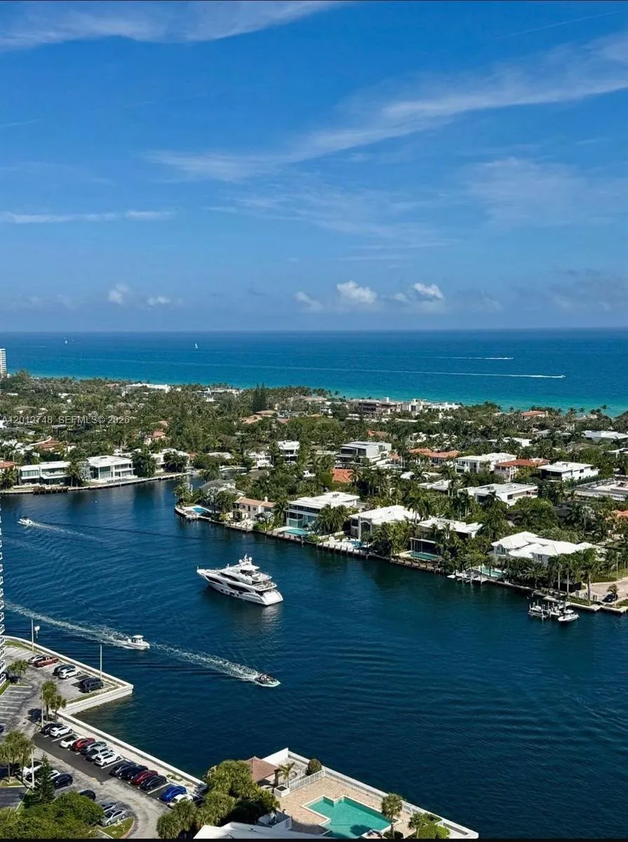 20281 E Country Club Dr #PH14 Aventura, FL 33180