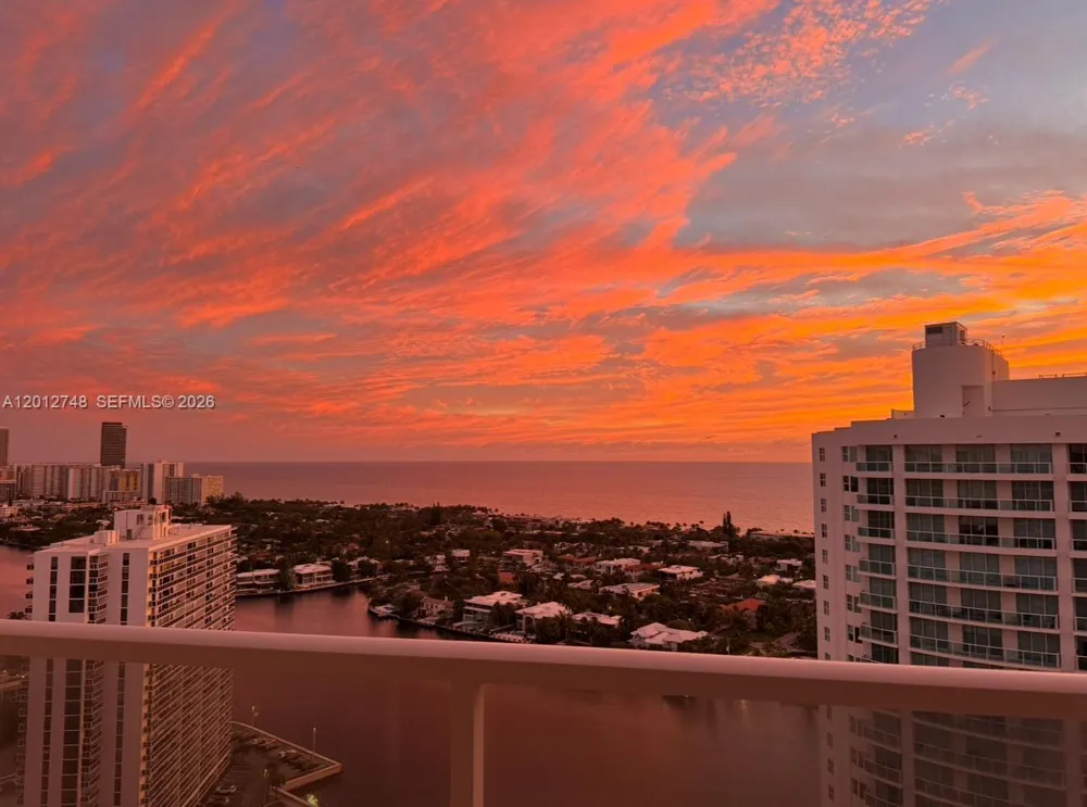 20281 E Country Club Dr #PH14 Aventura, FL 33180