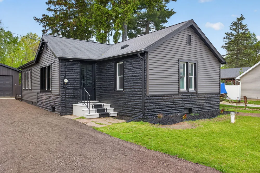 4078 Donnely Road Leoni Township, MI 49201