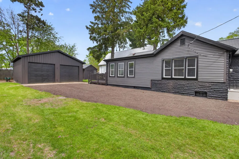 4078 Donnely Road Leoni Township, MI 49201