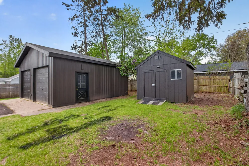 4078 Donnely Road Leoni Township, MI 49201