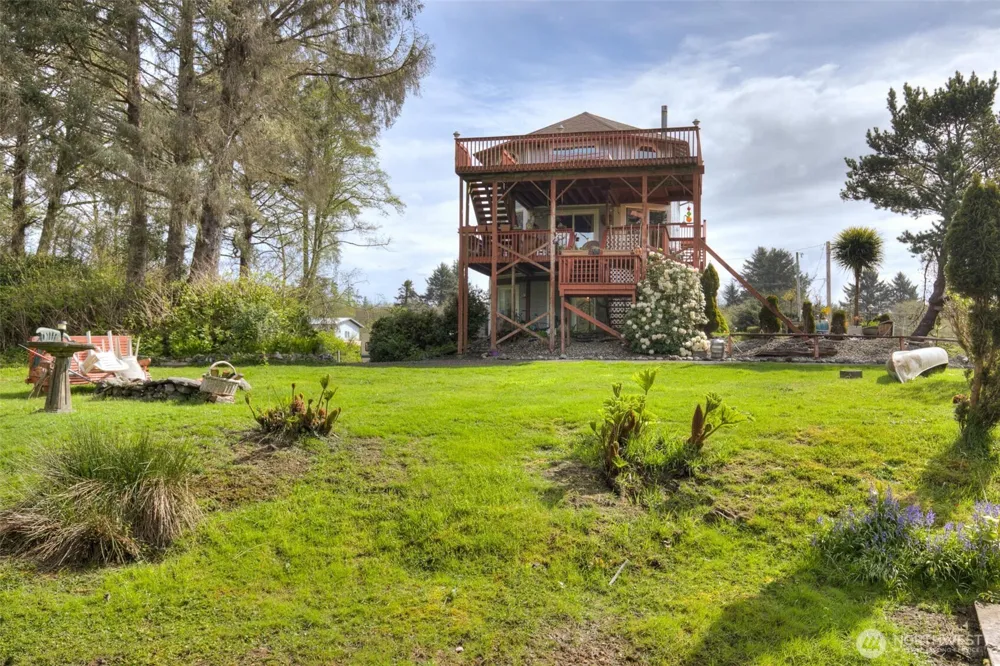 2691 State Route 109 Ocean City, WA 98569