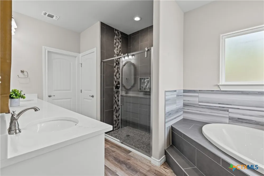 1361 Yaupon Drive Fischer, TX 78623