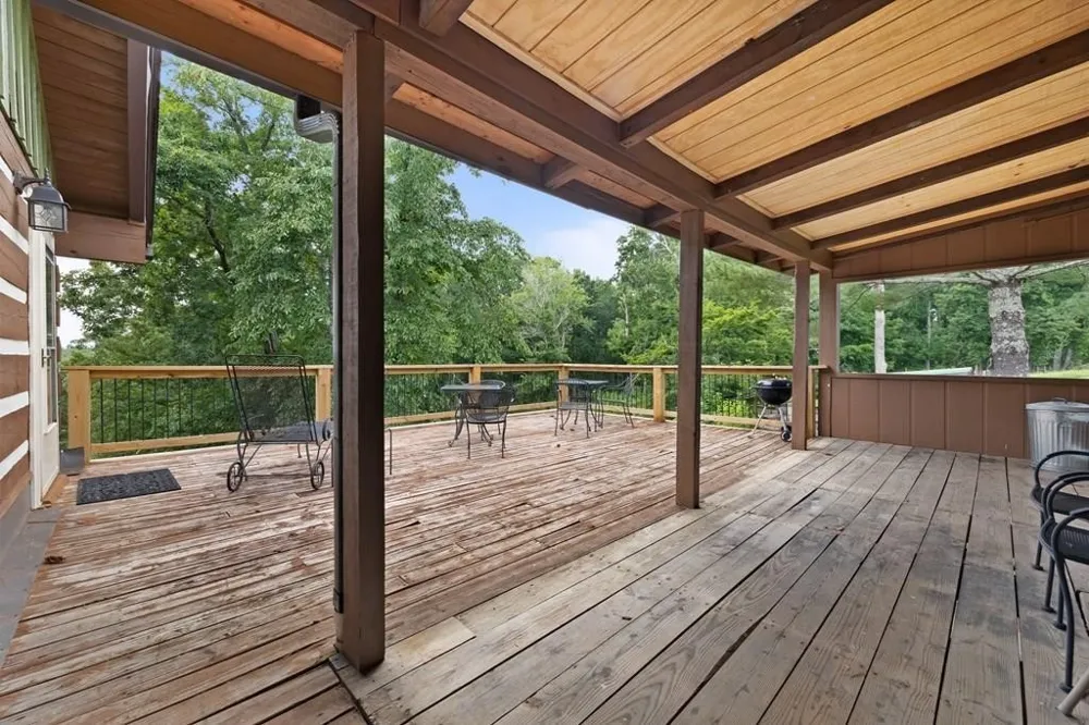 200 Duke Ln Livingston, TN 38570