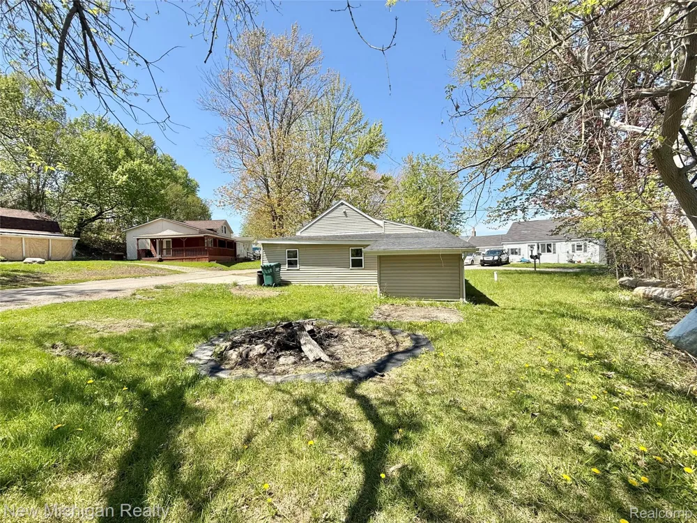 300 Georgia Drive Elba Township, MI 48446