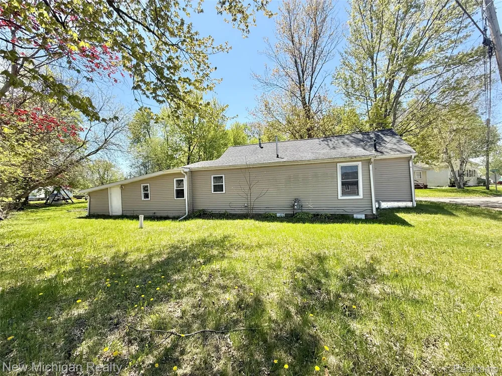 300 Georgia Drive Elba Township, MI 48446