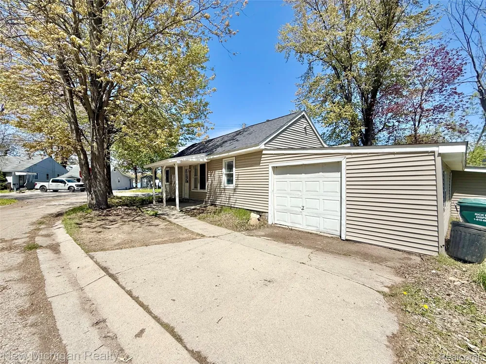 300 Georgia Drive Elba Township, MI 48446