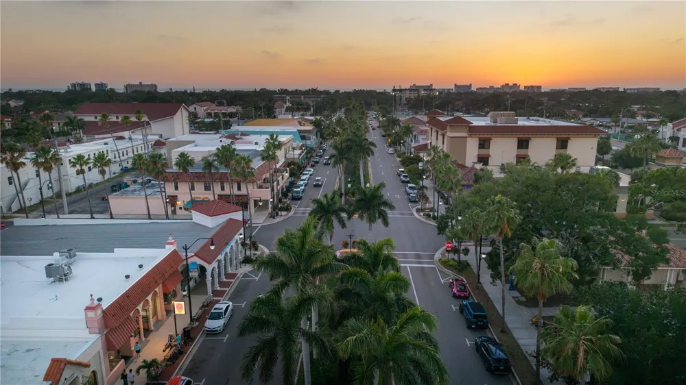 316 ALBA STREET E Venice, FL 34285