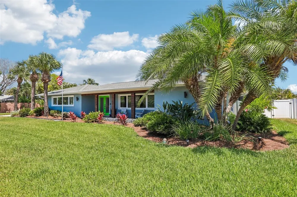 3203 HIBISCUS DRIVE W Belleair Beach, FL 33786