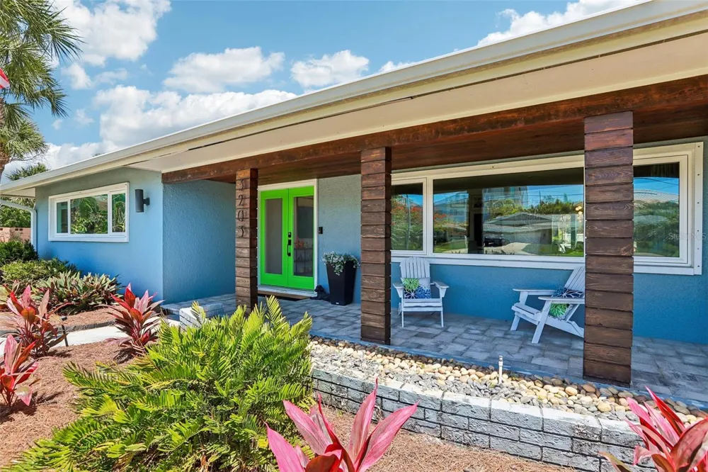 3203 HIBISCUS DRIVE W Belleair Beach, FL 33786