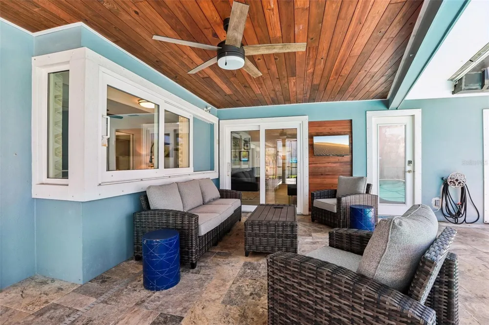 3203 HIBISCUS DRIVE W Belleair Beach, FL 33786