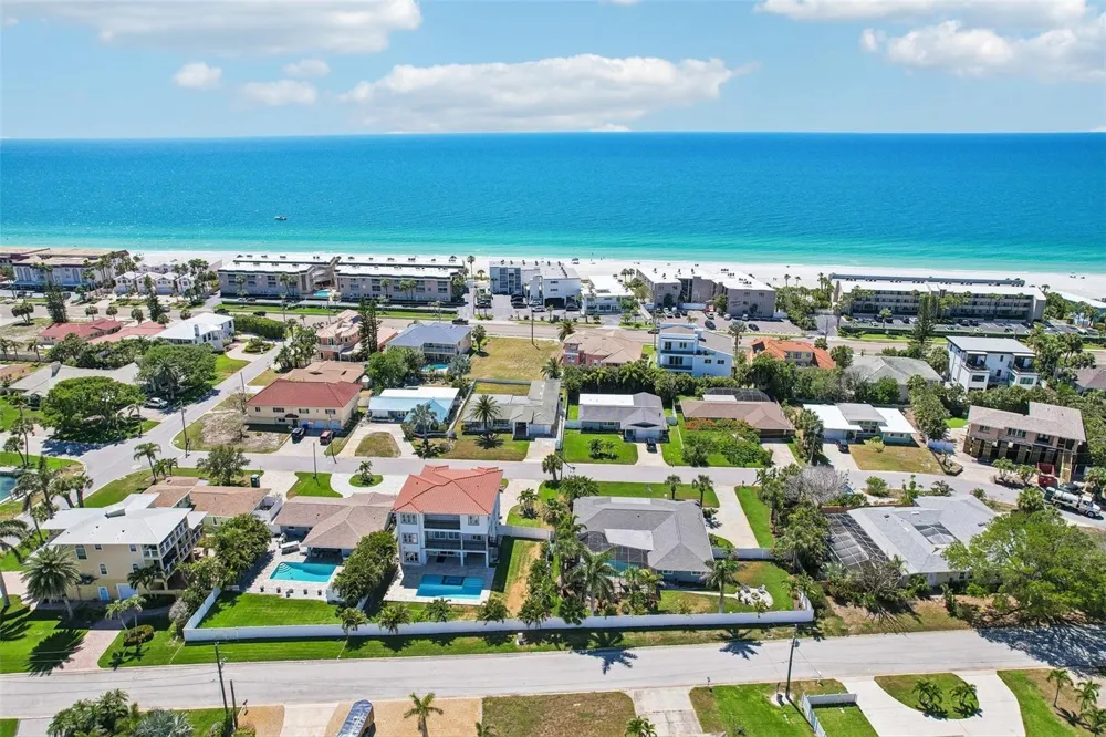 3203 HIBISCUS DRIVE W Belleair Beach, FL 33786
