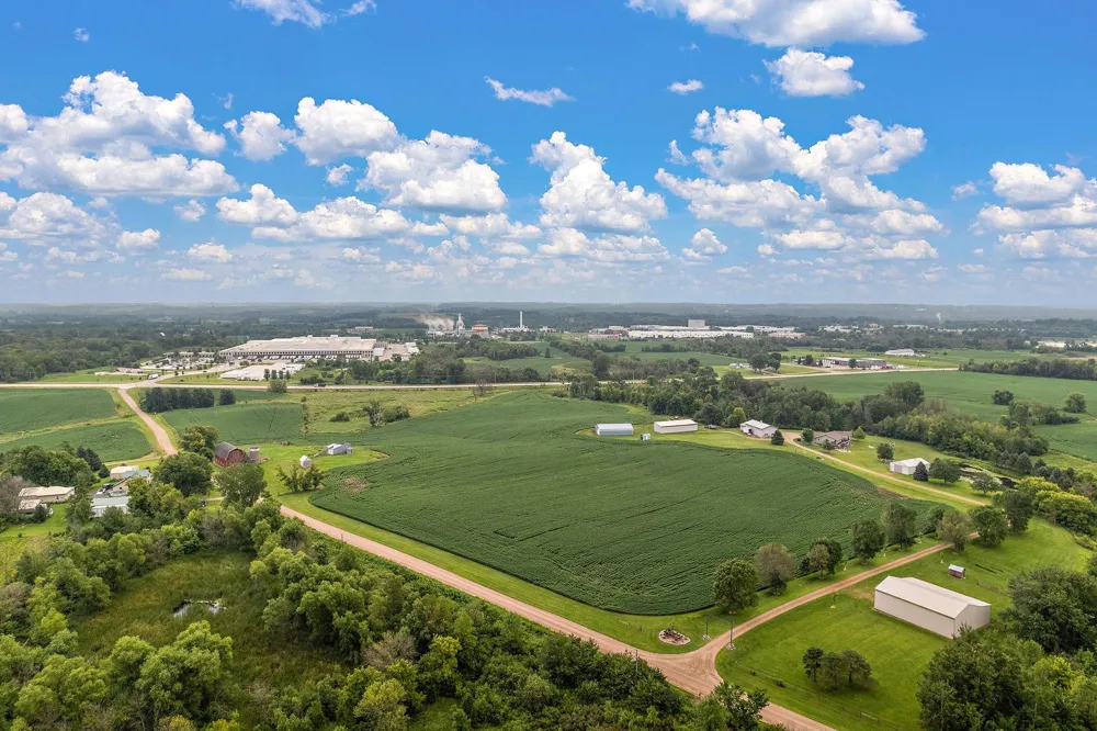 2240 Becker Trail Faribault, MN 55021