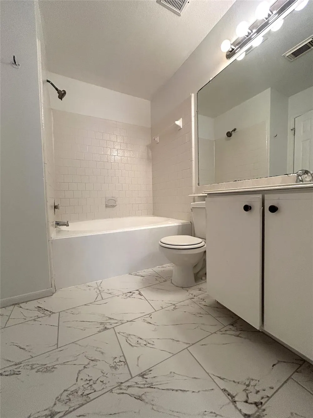2910 Grants Lake Boulevard #1303 Sugar Land, TX 77479
