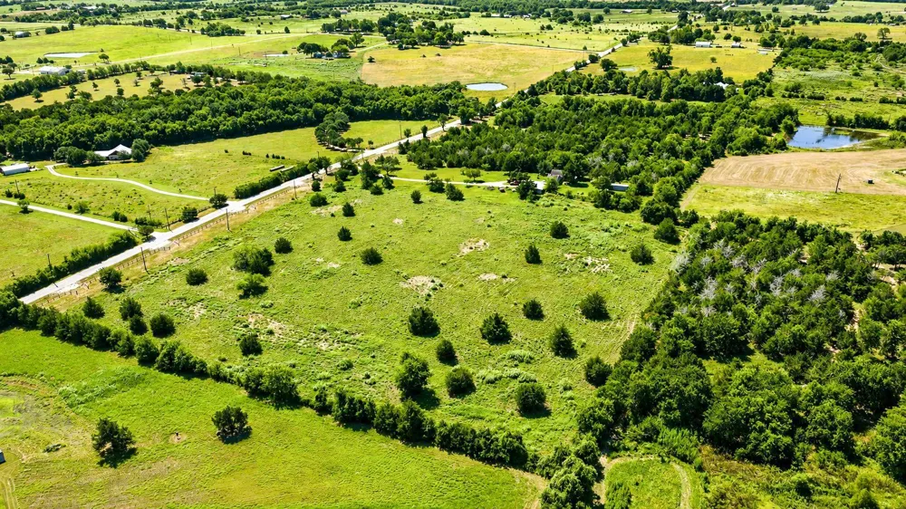 3 Wonder Hill Road Chappell Hill, TX 77426