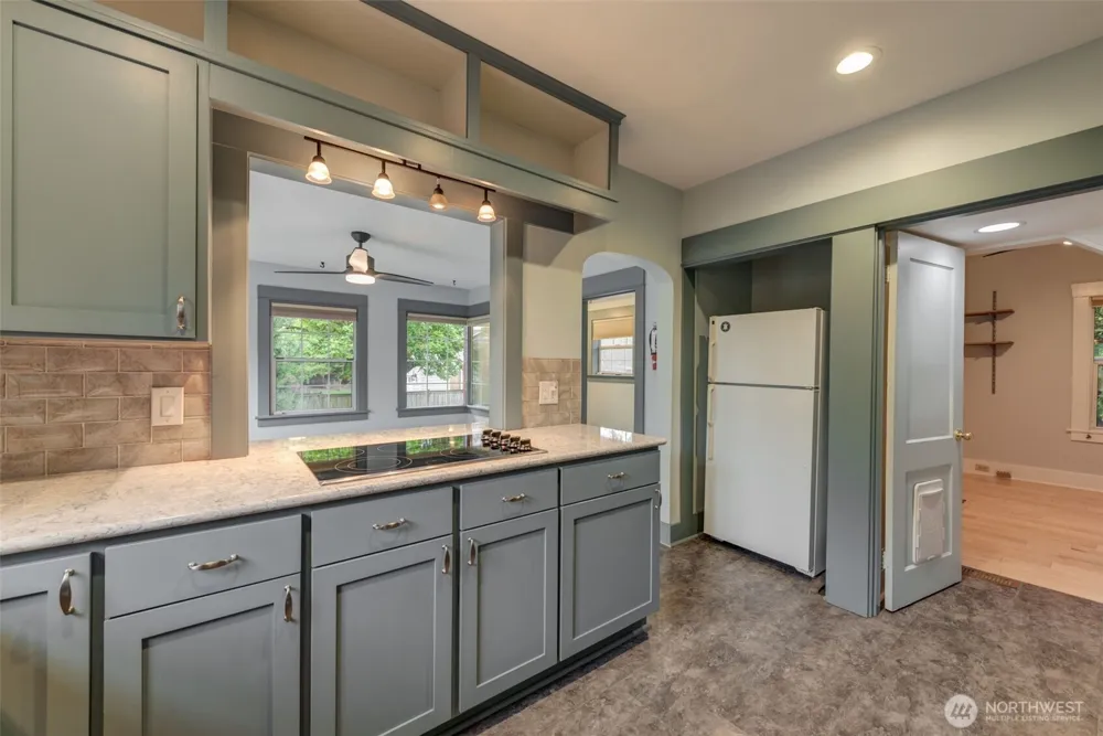 654 W Main Street Monroe, WA 98272