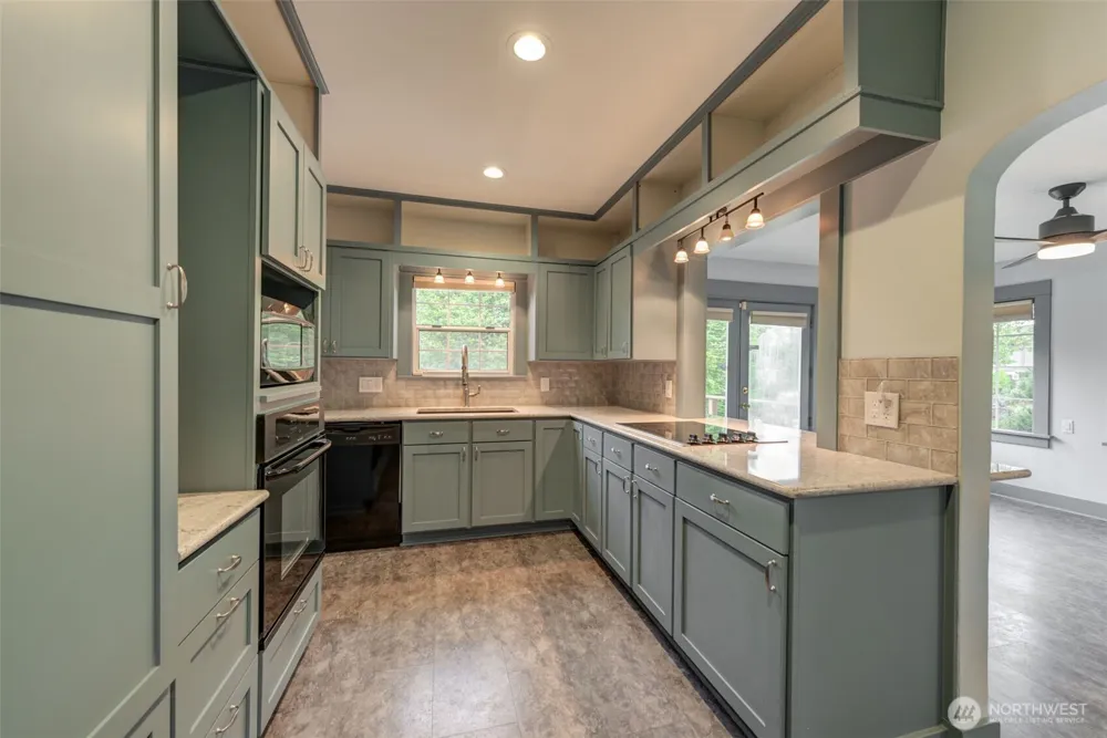 654 W Main Street Monroe, WA 98272