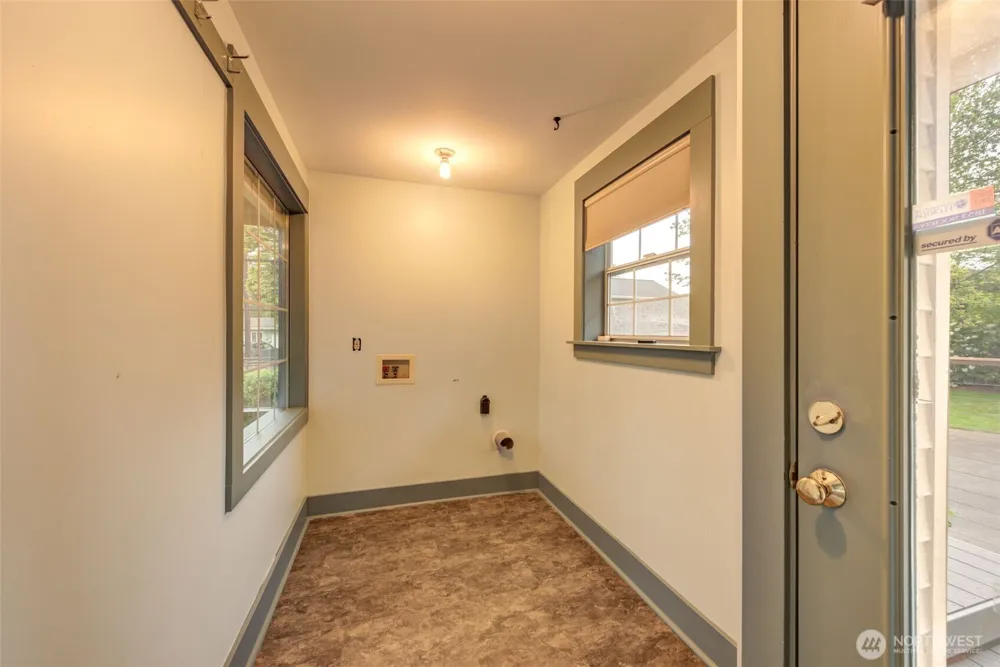654 W Main Street Monroe, WA 98272