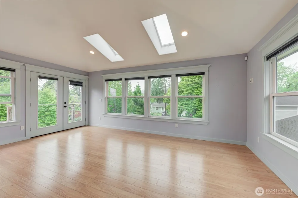 654 W Main Street Monroe, WA 98272