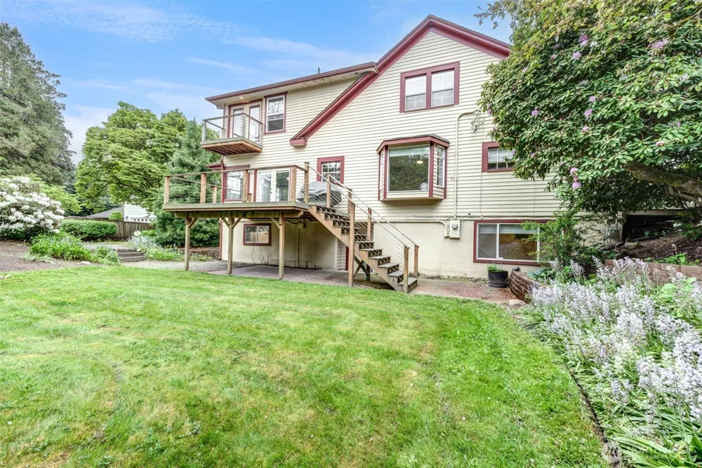 654 W Main Street Monroe, WA 98272