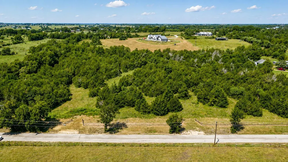 6 Wonder Hill Road Chappell Hill, TX 77426