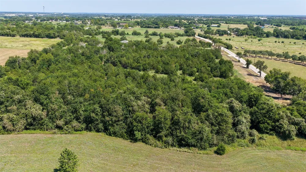 6 Wonder Hill Road Chappell Hill, TX 77426