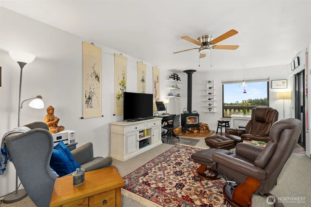 2855 S Forrest Street #206 Westport, WA 98595