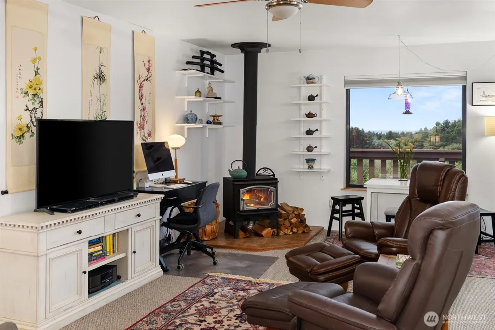2855 S Forrest Street #206 Westport, WA 98595