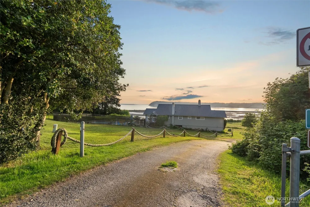 2844 Sunlight Drive Clinton, WA 98236